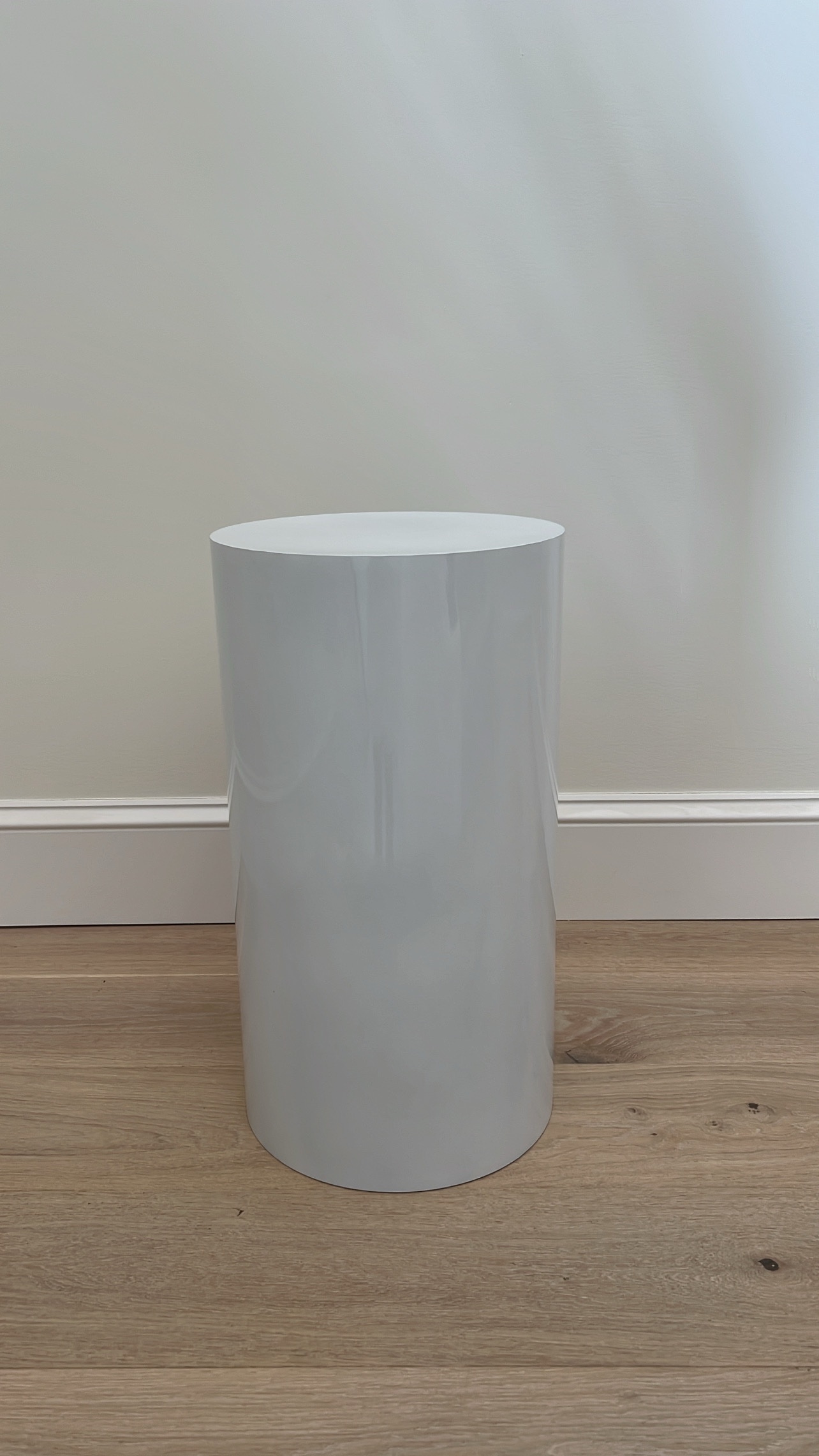 Featured image for “White Round Pedestal”